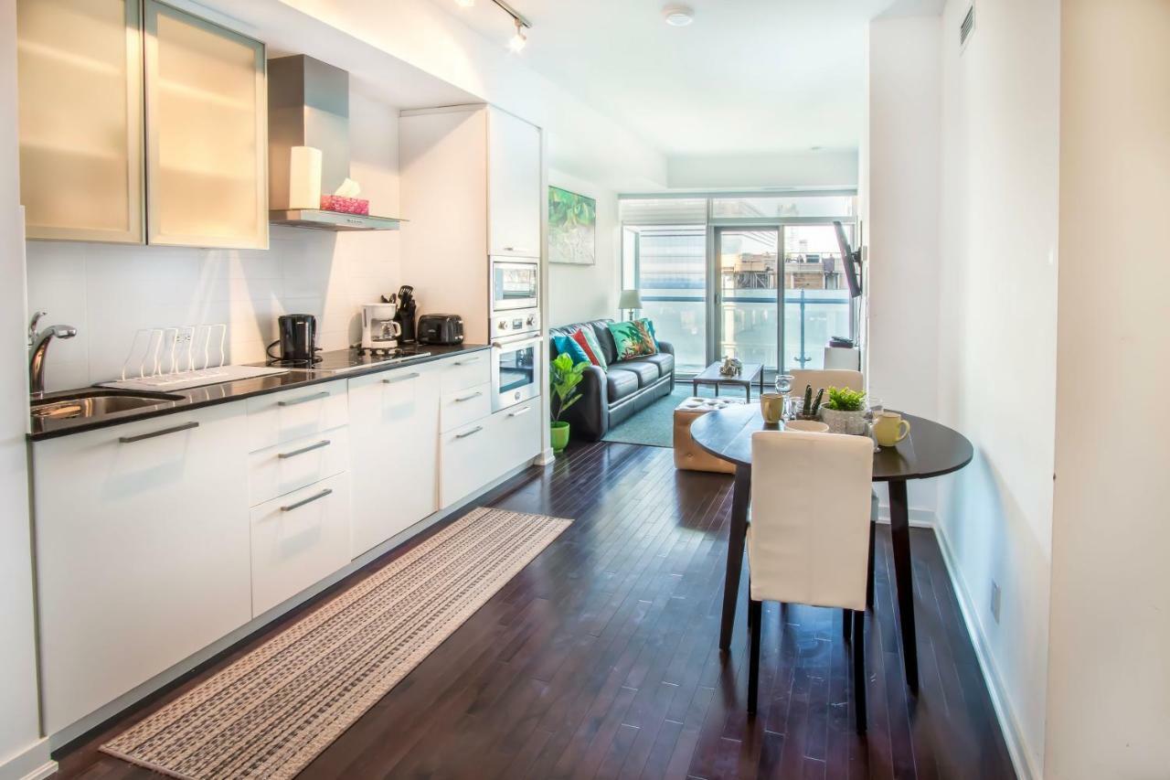 Micasa Suites - Modern Executive Condo Toronto Eksteriør billede