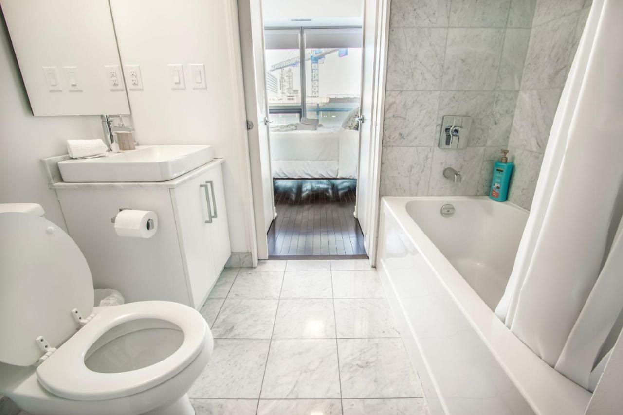 Micasa Suites - Modern Executive Condo Toronto Eksteriør billede